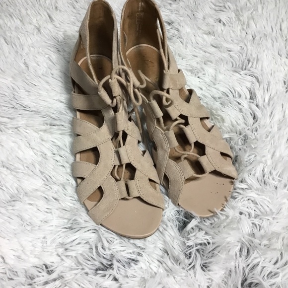 Clarks Artisa Gladiator Lace-Up Sandals - Picture 2 of 8